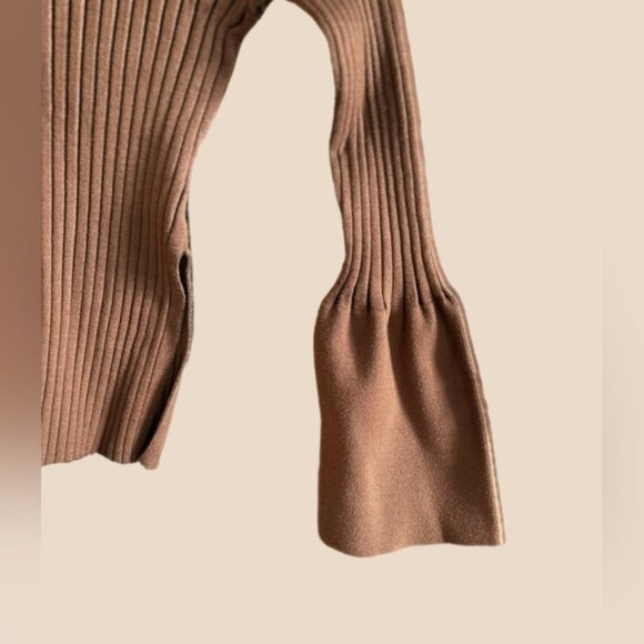 Few Moda Ribbed Bell Sleeve Brown Sweater Blouse - Picture 8 of 10